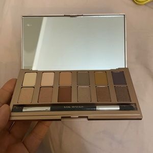 Lise Watier nude eyeshadow palette